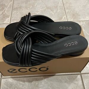 ECCO Women's Sculpted Alba 25